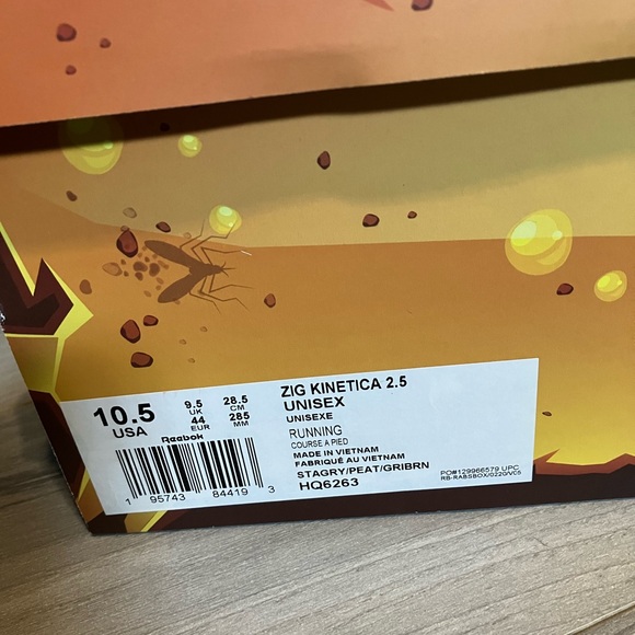 Jurassic Park Reebok Shoes - Picture 2 of 12